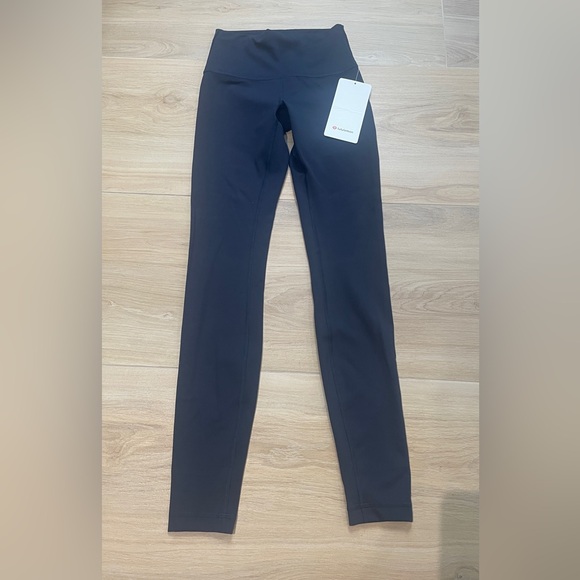 lululemon athletica Pants - lululemon athletica navy Wunder Train Leggings 28” inseam size 4